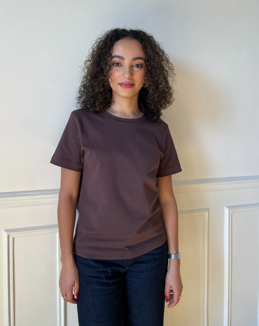 Kharga | T-shirt premium coton marron: Le basic durable